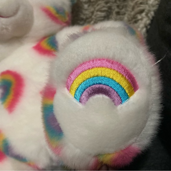 Build A Bear Workshop Season of Hugs Summer Hugs Bear Rainbow Embroidered Bear - Picture 4 of 6